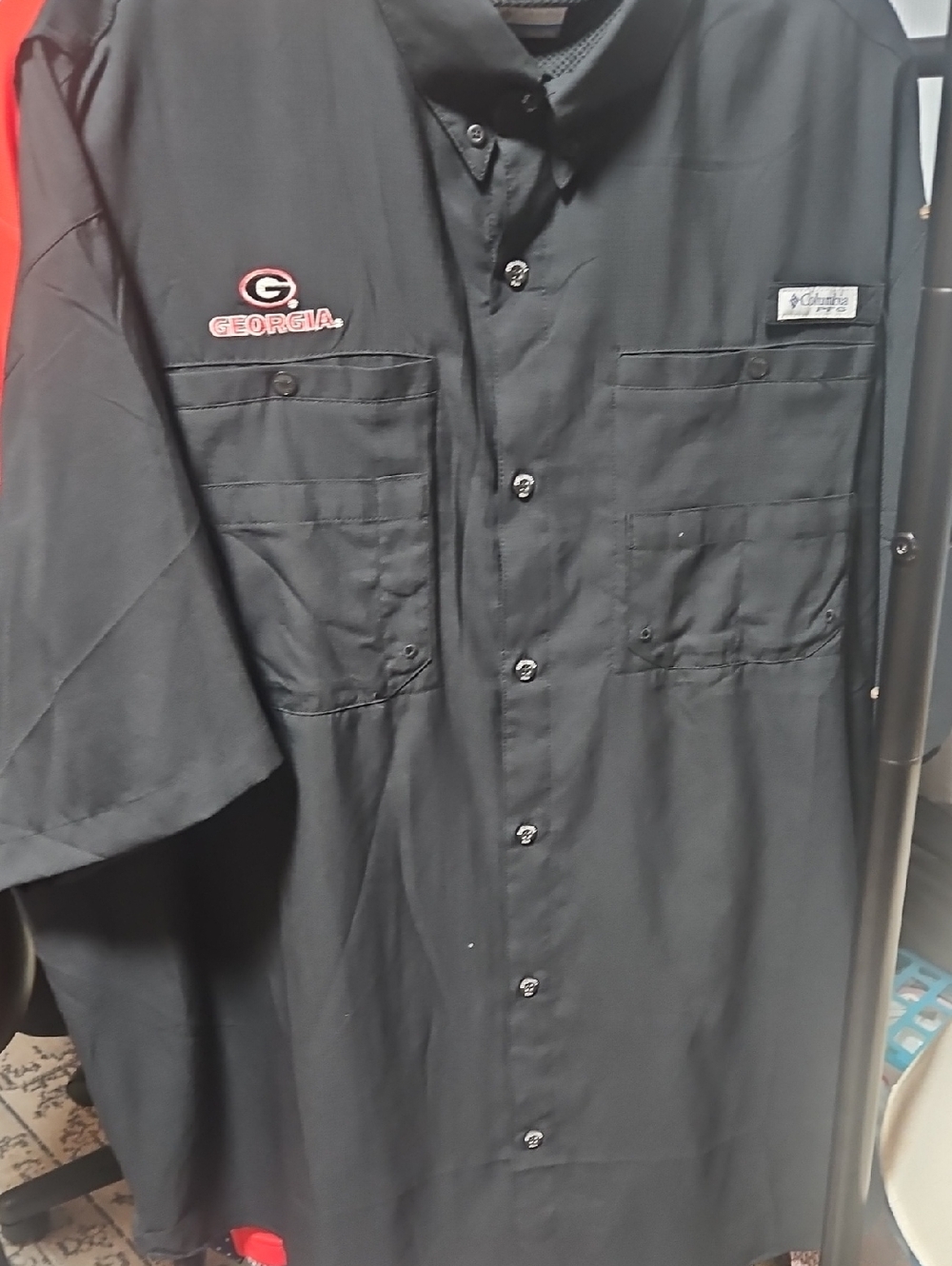 Columbia Black Short-Sleeve Button-Up Shirt with Red Georgia Logo